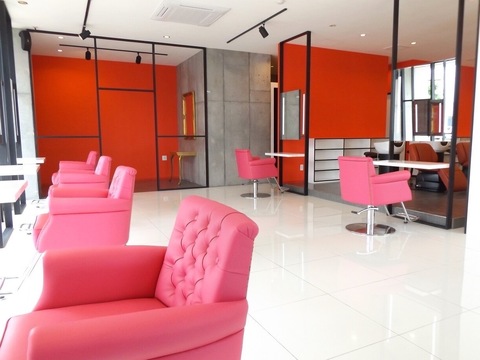 【加古川】≪単価1万円以上≫≪春休み・秋休みあり≫≪未経験・通信生・新卒生歓迎≫≪夏季・年末年始休暇あり≫ダブルカラーや髪質改善が人気のサロン！県外から来られるお客様もいらっしゃいます！「Soul eater Level4（ソウルイーターレベルフォー）」からスタイリスト（美容師）の募集☆★