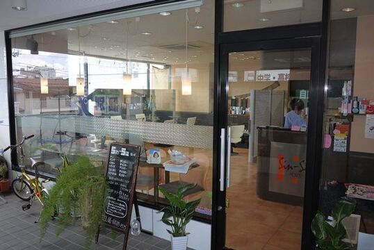 【塚口】月6日or月8日で月間休日が選べる！！あなたの働き方に合わせて選択できるので働きやすさ抜群♪アットホームサロン¨SinSia HAIR 塚口店（シンシア ヘアー ツカグチテン）¨からアシスタント（美容師）の求人☆★