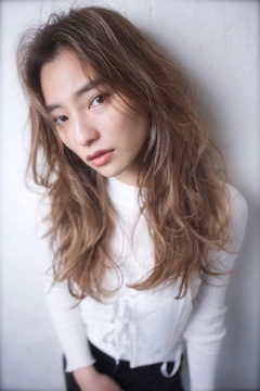 【西新井】≪社会保険完備≫≪実働8時間≫≪完全週休2日制≫土日休みも月1,2回まで取得可能のためプライベートも充実！半個室もあるため、ファミリー層の方にも人気のアットホームサロン「アトリエマイ（アトリエマイ）」からスタイリスト（美容師）の求人☆★