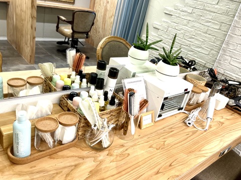 【元町】≪カラー専門店≫≪日曜定休！≫≪社会保険完備≫≪ブランクのある方も歓迎！≫≪カットができなくてもOK≫「nui -motomachi-（ヌイモトマチ）」からカラーリスト（美容師）の求人☆★☆