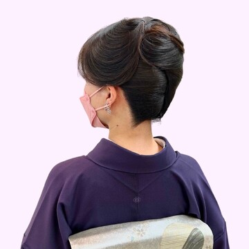 【北新地】≪土日祝定休≫≪1日4時間半勤務≫≪社会保険完備≫暦通りにお休みがあるため、ブライダルや撮影等で活躍されているヘアメイクさんの掛け持ち先としてもオススメ！「SET SALON MUG（セットサロンマグ）」からスタイリスト（美容師）の求人☆★