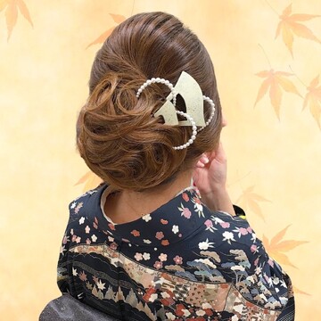 【北新地】≪社会保険完備≫≪土日祝定休≫≪1日4時間半勤務≫未経験・通信生・新卒生OK！勤務は夕方からのため学校終わりのアルバイトとして活躍頂けます！「SET SALON MUG（セットサロンマグ）」からアシスタント（美容師）の求人☆★