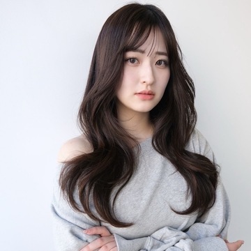 【梅田】≪平均月給46万円以上の高い還元率≫≪完全週休2～3日制・土日休み何回でもOK≫≪社会保険完備≫≪実働8時間≫≪客単価15000円以上≫マンツーマン入客で、髪質改善が人気のサロン！続々と店舗展開予定！「人が集まり次第、梅田エリアにオープン予定の美容室」からスタイリスト（美容室）の求人☆★☆