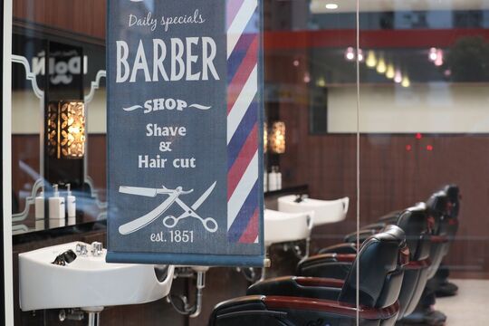 【荒本】≪完全週休2日制≫≪土日休みの相談可能≫≪実働8時間≫プライベートも充実できるメンズ専門店です。頑張った分はしっかりとお給料で還元され、やりがいを感じることができます！「DoEN 荒本店（ドゥーエンアラモトテン）」からスタイリスト（美容師・理容師）の求人★★