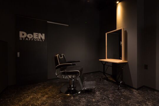 【緑橋】≪完全週休2日制≫≪土日休みも相談可能≫≪実働8時間≫スタッフ大募集中のメンズ専門ヘアサロン☆頑張った分はしっかりとお給料で還元されるのでやりがいを感じることができます！DoEN 緑橋店（ドゥーエンミドリバシテン）からスタイリスト（美容師・理容師）の求人★★