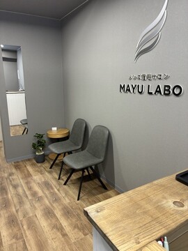 【四条】≪社会保険完備≫≪有給休暇あり≫≪土日休みOK≫≪マンツーマン施術≫≪ネイル・髪色自由≫正社員・業務委託、どちらの雇用形態も選べるサロン。研修制度がしっかりしているので未経験の方でも安心して働けます。「眉ラボ（マユラボ）」からアイブロウリストの求人★☆