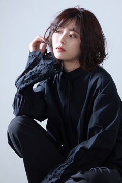 【豊中駅】≪社会保険完備≫≪月8、9日休み、有給休暇あり≫≪19時までに退勤可能≫先輩がしっかりレッスン見てくれるので安心して技術を学ぶことが出来ます！ママさん美容師も歓迎の地域密着型のアットホームサロン！「sync 豊中店（シンクトヨナカテン）」からアシスタント（美容師）の求人☆★