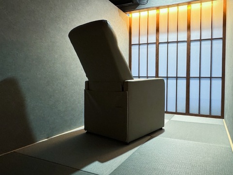 【摂津本山】≪アイラッシュ部門立ち上げスタッフ募集！≫≪完全個室サロン≫≪土日祝休みOK≫≪完全週休2日制≫≪17時半退勤可能≫安心のサポート体制あり！大人女性に"似合う"を届ける提案型サロン「Luu HANARE（ルーハナレ）」からアイリスト（まつげエクステ・まつげパーマ・アイブロウ）の求人☆★