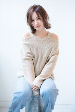 【近鉄奈良】≪薬剤が豊富で仕事がしやすい≫≪指名50%〜・フリー40%還元≫入客チャンスもあって35万円以上稼げます！1,2週ごとにシフトを決められるので予定も組みやすい！新しい薬剤も積極的に導入、デザインの提案がしやすい環境を作ってくれる「SHAFT（シャフト）」からスタイリスト（美容師）の求人☆★