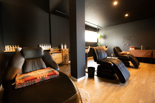 【新大宮】≪完全週休二日制≫マイカー通勤可能。様々な働き方のスタンスから選べます。入客を皆でフォローします！女性が長く働いていけるお洒落サロンFuLAM Hair designers（フラムヘアデザイナーズ）からスタイリスト（美容師・理容師）の求人☆★☆