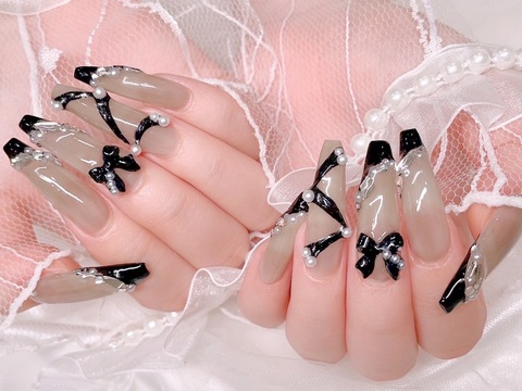 【京橋】≪有給休暇消化率100％≫≪土日は月2回休みOK≫≪平均給与30万円前後≫≪月12日or月8日休みの選択制≫≪連休の取得も可能≫≪頑張った分はしっかり歩合で還元≫≪社会保険完備≫自分のライフスタイルに合わせて働く事の出来る環境「peTiT eye beauty 京橋店(プティ アイ ビューティー キョウバシテン)」からネイリスト（ネイル）の求人★☆★