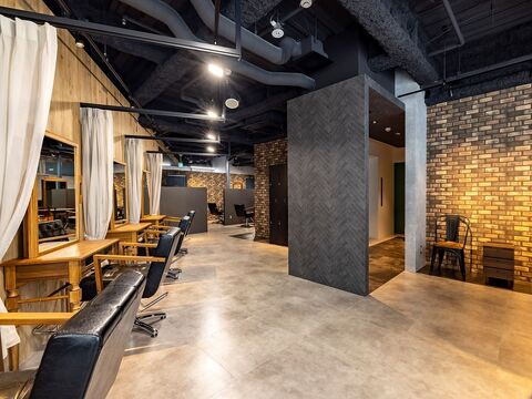 【三宮駅前】≪ママさん歓迎≫≪週1日～／～14時までなどシフト自由！≫お子様のいるママさんでもそれぞれのペースで働けます！カットが苦手な方・技術にブランクのある方でも活躍できる環境！「TERRACE 三宮店（テラスサンノミヤテン）」からカラーリスト（美容師）の求人☆★