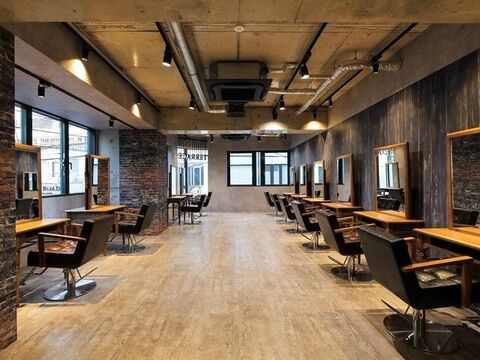 【岡本】≪週1日～／～14時までなどシフト自由！≫≪カラー専任≫圧倒的な集客力があるため顧客0でも心配なし！お子様のいるママさんでもそれぞれのペースで働けます「TERRACE 岡本店（テラスオカモトテン）」からカラーリスト（美容師）の求人☆★