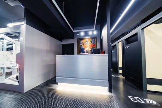 【銀座】≪未経験でも月給26万円スタート≫≪AIで学べるメンズサロン≫≪完全週休2日＆残業ゼロのホワイトサロン≫スタッフファーストの人気店「イケメン製作所 銀座店（イケメンセイサクジョギンザテン）」からアイブロウリストの求人☆★