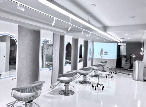 【福山】≪実働8時間・月休8～9日・社会保険完備≫多くのお客様がご来店されるヘアサロンで新たな技術を学んでいきましょう！「SOAH 福山駅前店（ソアフクヤマエキマエテン）」からアシスタント（美容師）の求人☆★