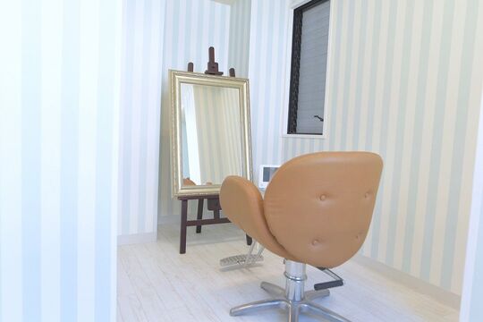 【四ツ橋】完全自由出勤制の面貸しサロン！アナタの顧客様を施術できる場所をお貸しします！独立前のシミュレーションをしたい方でもOK！！cita.（シータ）からスタイリスト（美容師）の求人☆★☆