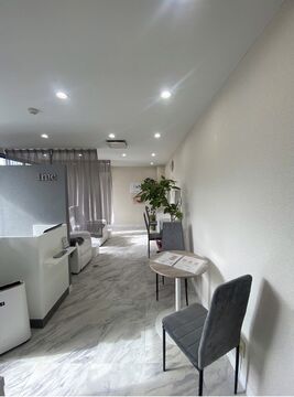 【草津駅】≪高還元率！！≫≪20時までに退勤可能≫≪土日休み月3回までOK≫≪週3日〜・1日5時間〜OK≫ゆとりをもって働きたい人にも、バリバリ稼ぎたい人にもピッタリ。今までの経験を活かしながら、お客様に寄り添える環境を提供します！「幅広いメニューを展開する草津のアイラッシュサロン」からアイリスト（まつげエクステ・まつげパーマ・アイブロウ）の求人★☆★