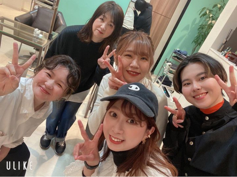 【垂水】≪土日休み相談OK≫≪社会保険完備≫≪月給保証あり≫≪産休・パート復帰あり≫ママ美容師さん大歓迎！駅近で通勤しやすく集客もバッチリ！ヘッドスパやトリートメントも人気、お客様としっかり関われる地域密着サロン「FIT HAIR（フィットヘアー）」からスタイリスト（美容師）の求人★☆