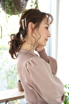 【山田】≪週休3日制も選べる！≫≪年間休日107～119日≫≪日曜日休み月1回OK≫≪18時までの営業≫新卒生・未経験歓迎！お客様としっかり関われる、少人数制の地域密着型サロン「utile（ユティル）」からアシスタント（美容師）の求人☆★☆