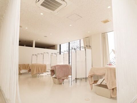 【下松】≪未経験大歓迎≫≪日曜定休・金曜日以外17時CLOSE・社会保険完備≫女性の方が長く勤務できる環境！お仕事とプライベートのメリハリをつけて働ける！！！リピーター率も高いアットホームサロンSalonDuSecret（サロンドシークレット）からアイリスト（アイデザイナー・まつ毛エクステ）の求人★☆