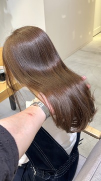 【宝塚】≪未経験・通信生・新卒生歓迎≫≪社会保険完備≫≪最短1年でスタイリストデビュー可能≫≪ウィッグ代半額負担≫≪独立支援あり≫髪質改善特化サロン！！文句なしの教育体制でしっかり学んで成長したい方必見！「Luis 宝塚（ルイスタカラヅカ）」からアシスタント（美容師）の求人★☆