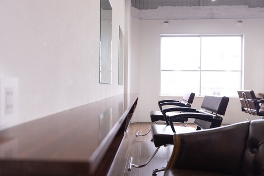 【喜連瓜破】≪未経験・通信生・新卒生OK≫≪社会保険完備≫≪月8日休み≫≪土日休み応相談≫≪ママさん大歓迎≫個人のペースに合わせてレッスンを行います。もちろん営業時間内レッスンも可能！「くらの美容室（クラノビヨウシツ）」からアシスタント（美容室）の求人☆☆