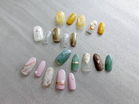 【摂津富田】≪社会保険完備≫≪指名料550円全額バック≫≪休憩1時間≫お子様がいる方や主婦の方も活躍中！！働くママさんにおすすめのサロン「NAILICIOUS（ネイリシャス）」からネイリスト（ネイル）の求人☆☆