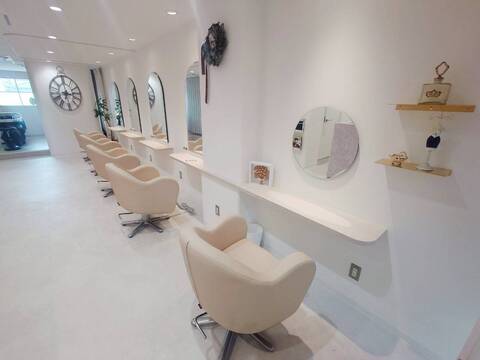 【門戸厄神】≪社会保険完備≫≪完全週休2日制／日曜休みあり≫≪18時過ぎに退勤可能≫≪有給休暇、GW休暇あり≫パートママさんも大歓迎、時給1400円スタート！働き易い環境が用意されたアットホームサロン！リピーターが多くお客様としっかり関われます！休みが多くプライベートも充実！「creative space riche（クリエイティブスペースリッシュ）」スタイリスト（美容師）の求人☆★☆