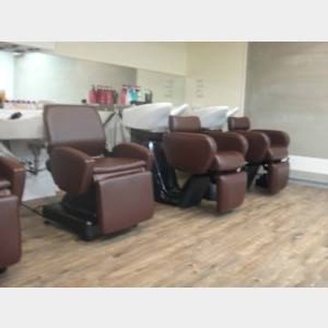 【豊中】≪完全週休二日制≫≪駅チカ≫≪ブランク明けの方でもOK≫≪年間120日以上≫たくさんの休日が豊富！プライベートが充実できる環境ですUNIVER logos（ユニバー ロゴス）からスタイリスト（美容師）の求人☆☆