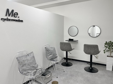 【心斎橋】≪未経験OK≫≪最低保障給あり≫≪正社員のみ社会保険あり≫≪客層20代メイン≫≪月給25万円～≫≪モデル集めサポート≫≪ブランクある方でもOK≫≪髪色ネイル自由≫未経験OKで柔軟な働き方が可能。お客様ひとりひとり丁寧に向き合える少人数制サロン！「Me.（ミー）」からアイブロウリストの求人☆☆