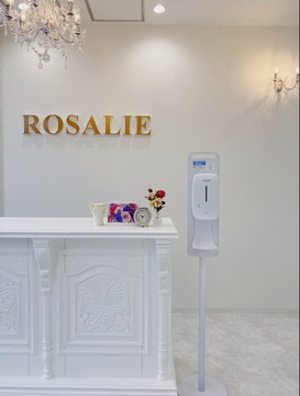 【堅下駅】リニューアルオープンの為スタッフ大募集中！≪社会保険完備≫≪完全週休2日≫経験者の募集です！人間関係が良く、アットホームな環境です。「ROSALIE（ロザリー）」からアイリスト（アイデザイナー・まつ毛エクステ）の求人☆☆