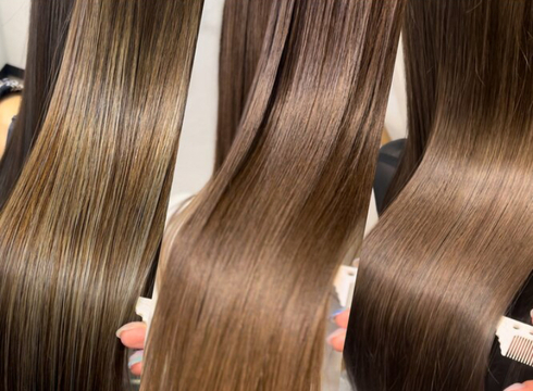 【京都駅】≪髪カリスマ認定サロン≫≪完全個室≫≪客単価1万円以上≫≪正社員と業務委託の働き方を選べる≫≪完全週休2日≫≪社会保険完備≫≪フリー40〜45％／指名50％還元≫スタイリスト歴10年以上ある方大歓迎！！月30万円以上の高収入も可能！プライベート重視で働くことも可能！「Zen.kyoto（ゼンキョウト）」からスタイリスト（美容師）の求人★☆