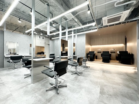 【中津】≪人気メンズサロン≫≪集客完全サポート≫≪社会保険完備＆土日休みOK≫≪賞与あり≫≪確定申告＆SNSサポートあり≫≪平均月収60万円≫10～30代をメインに圧倒的支持を得るメンズサロン！「THE L-MARK 梅田（ザエルマークウメダ）」からスタイリスト（美容師）の求人★☆★