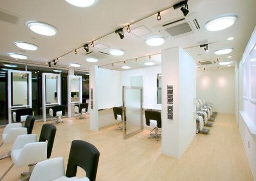 【光の森】＜完全週休2日制＞＜社会保険完備＞大手ならではの抜群の待遇をご用意！大手ならではの教育体制があり、スタイリストデビューまで安心して技術を学んでいける環境です！TAYA 熊本光の森店（タヤクマモトヒカリノモリテン）アシスタント（美容師）の求人☆★