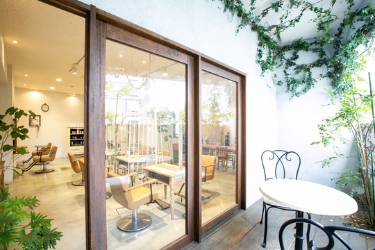 【淡路】≪社会保険完備＆完全週休二日制≫≪最短2年でデビュー可能≫≪髪質改善≫働きやすさがウリのサロン！メリハリをつけて働きたい方には必見！！個人のペースでデビューも目指せますよ！「ANCHOR laule’a（アンカーラウレア）」アシスタント（美容師）の求人☆☆