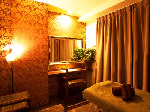 【大和西大寺】≪社会保険完備≫≪月9日休み≫≪有給休暇あり≫ハンド痩身、アーユルヴェーダの経験が活かせる！本格的なアーユルヴェーダで多くのお客様から支持される老舗サロン「e’s salon 西大寺店（イーズサロンサイダイジテン）」からエステティシャンの求人☆★☆