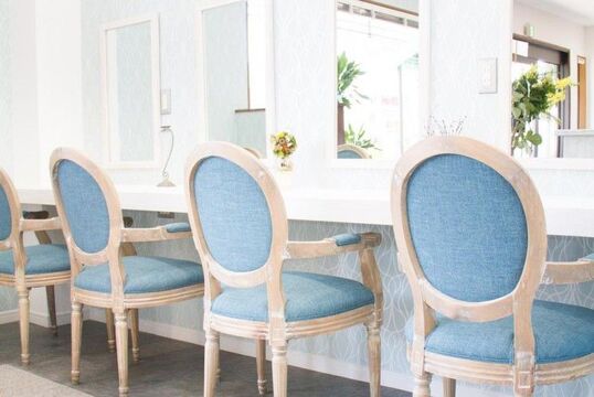 【磐田駅】◆着付けやメイクも学べる・まつ毛パーマも学べる・月8,9日休み・社会保険完備◆離職率の低さが働きやすさの証！美容師を軸に幅広いジャンルで活躍できる人財になれます！「MORE Beauty Museum（モアビューティーミュージアム）」からアシスタント（美容師）の求人☆★