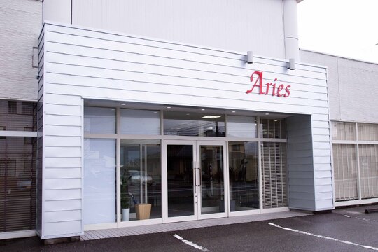 【下奥井】◆基本18時に営業終了・日曜定休あり・完全週休2日・社会保険完備・産休育休実績あり◆自分のペースでゆったり勤務できます。サロンワーク中心で営業時間前後の無駄な拘束は無し！体力面の不安なく、スタイリストデビューを目指せます！「Aries 上赤江店（アリエスカミアカエテン）」からアシスタント（美容師）の求人☆★