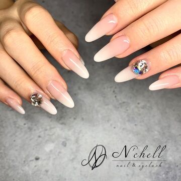 【梅田】≪実働8時間≫≪土日休み相談OK≫≪社会保険完備≫トレンドデザイン豊富で技術幅が広いのも魅力的！お客さんとの距離も近く楽しく接客できるサロン！「N’chell nail（ナシェルネイル）」からネイリストの求人☆☆