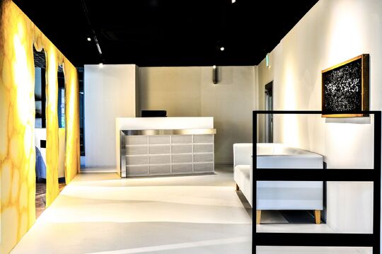 【岡山駅】≪業務委託サロン初めての方大歓迎≫≪抜群の入客力≫≪連休や土日休み取得OK≫初めての業務委託サロンの方でも安心して働ける環境！好条件で働きやすいサロン！「GRAN LUSSO 岡山イオン前店（グランルッソオカヤマイオンマエ）」からスタイリスト（美容師）の求人☆★