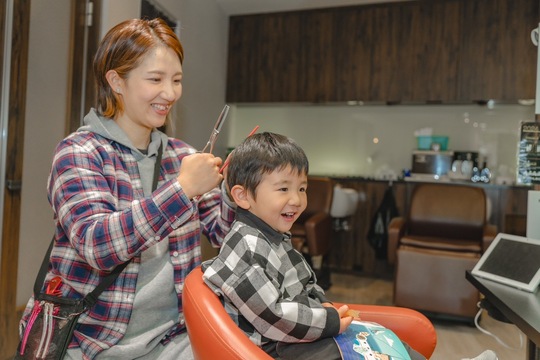 【東寺】≪髪質改善＆白髪染めが人気≫≪完全週休2日制≫≪社会保険完備≫≪時短正社員も相談OK≫≪日曜定休あり≫ミーティングは営業時間内！休日出勤等もなし！修行条件の整った環境でスタイリストとして活躍できます！「lima hair（リマヘアー）」からスタイリスト（美容師）求人☆★