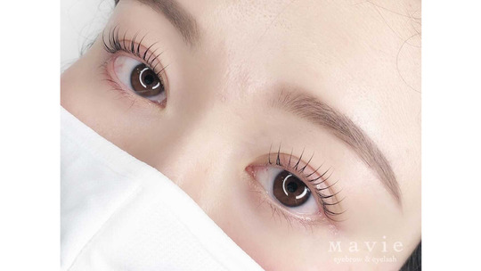 【千葉駅】≪未経験OK≫≪まつげパーマ＆アイブロウ専門店≫≪19時閉店で残業ナシ！≫≪髪色ネイル自由≫オーナーがアイブロウの講師も務めるサロン！高単価＆高技術を学べ、今後独立を考えている方も支援します！「Mavie 千葉店（マヴィーチバテン）」からアイリスト（まつげパーマ・アイブロウ）の求人☆☆