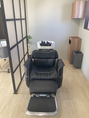 【弥刀】≪日祝定休≫≪キッズスペースがあるのでお子様を連れての出勤OK≫≪ブランクありでもOK≫「ユニバーサル美容と母親、子ども達が泣かない地域」を目指されているサロン！「unique（ユニーク）」からスタイリスト（美容師）☆★