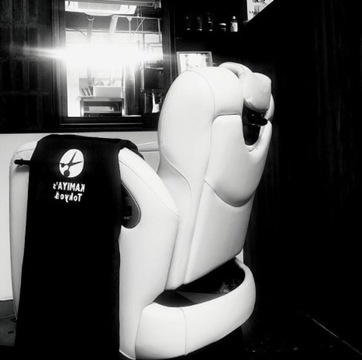 【田町】≪正社員・パート・業務委託から選択OK≫≪半個室席あり≫ビジネスマンに大人気のメンズバーバー！スタッフのワークライフバランスを第1に、公私ともに充実できるサロン作りをしています！「KING MAN BARBER 田町店（キングマンバーバータマチテン）」から理容師（理容室）の求人☆★