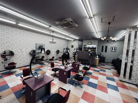 【西北見】≪日曜定休≫≪20時までに退勤可能≫≪新規入客チャンス多数≫≪ブランクがある方もOK≫地域密着の温かいサロンです！「Arrange（アレンジ）」からスタイリスト（美容師）の求人☆★