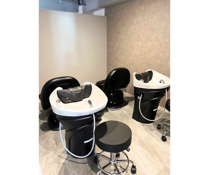 【三宮】≪完全週休2日制≫≪社会保険完備≫≪有給休暇あり≫自由度の高い働き方でライフスタイルに合わせてもらえれます！完全個室のプライベートサロン「PIANE 三宮トアロード店（ピアーネサンノミヤトアロードテン）」からアシスタント（美容師）の求人☆★