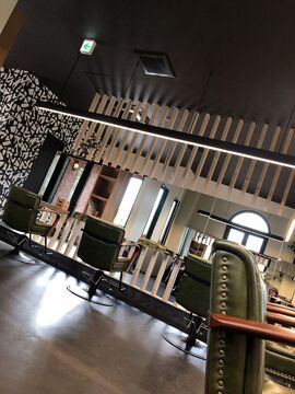 【JR和歌山駅】≪毎週日曜定休≫≪レッスン自由≫≪有給休暇あり≫レッスン自由参加と日曜定休なのでプライベートも充実！「Emitas.（エミタス）」”からアシスタント（美容師）の求人☆★