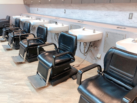 【池袋】≪完全週休2日制・20時までに退勤可能・着付けあり≫最短2年でのデビューも目指せる！確かな技術力と髪に優しい施術で人気の老舗美容院「CANNON 池袋東武店（キャノンイケブクロトウブテン）」からアシスタント（美容師）の求人☆★