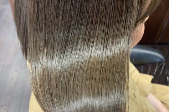 【新木曽川】≪入客チャンスあり≫≪社会保険完備≫≪有給休暇10日〜≫ヘアケアに特化した高単価サロン。抜群の新規集客で毎月たくさんの新規客が来店。入客チャンスあり！！美容師として一緒に成長していきませんか “CharmantBeautyClinic（シャルマンビューティークリニック）”からスタイリスト（美容師）の求人☆★