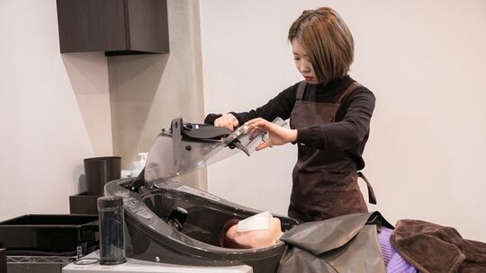 【桜新町】≪完全週休2日制≫≪社会保険完備≫≪産休育休あり≫抜群の待遇で長く働くことができます！新しい美容師のカタチを追求するカラー専門店！「color kitchen 桜新町店（カラーキッチンサクラシンマチテン）」からカラーリスト（美容師）の求人☆★